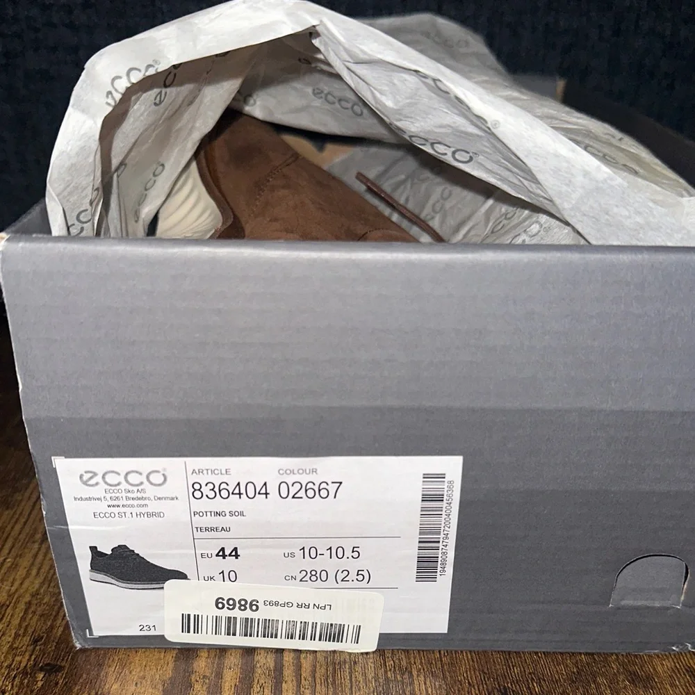 NIB ECCO ST.1 Hybrid Plain Toe Derby Men's Size 10 US / 44 EU Brown Nubuck